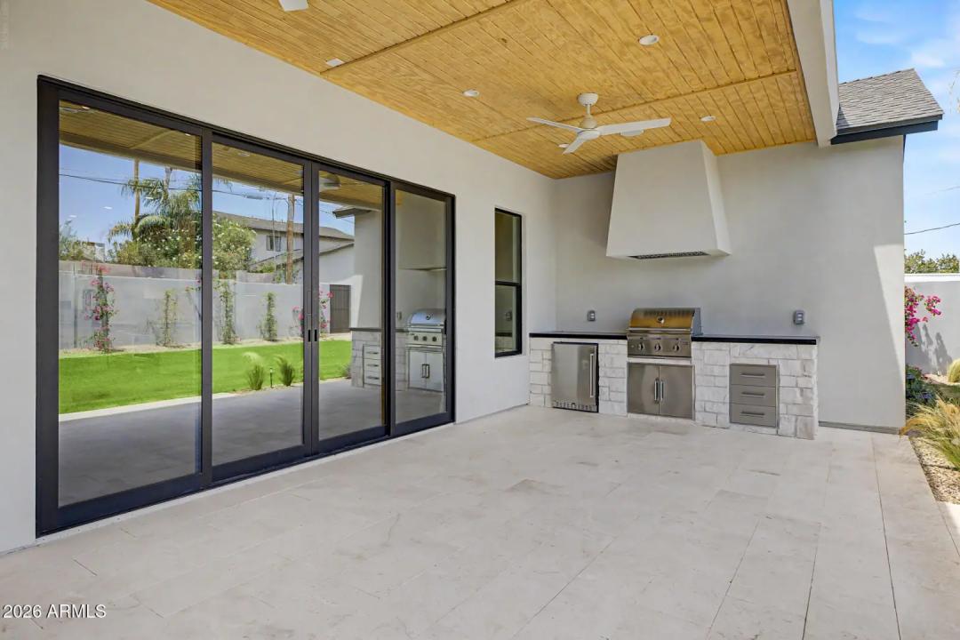 Real Estate Picture 20