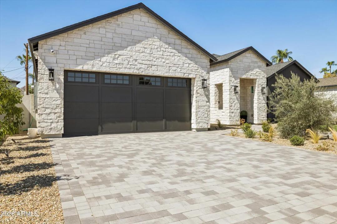 Real Estate Picture 5