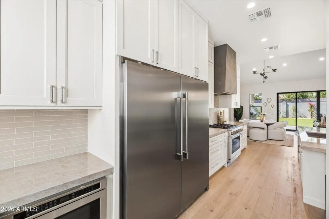 Real Estate Picture 13