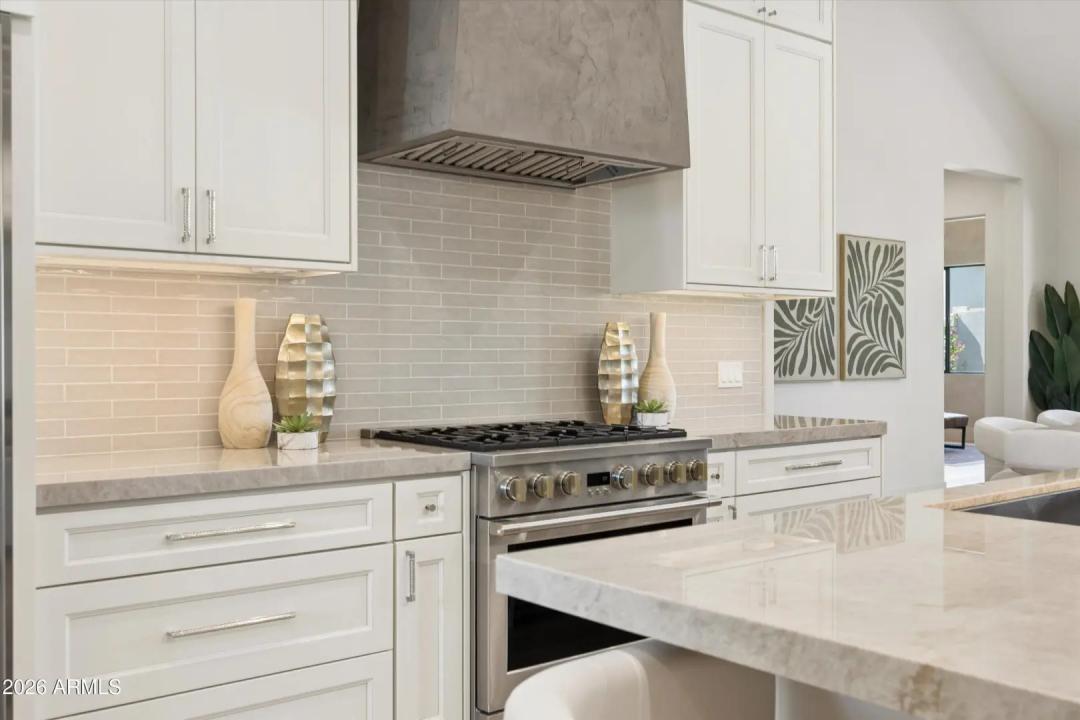 Real Estate Picture 15