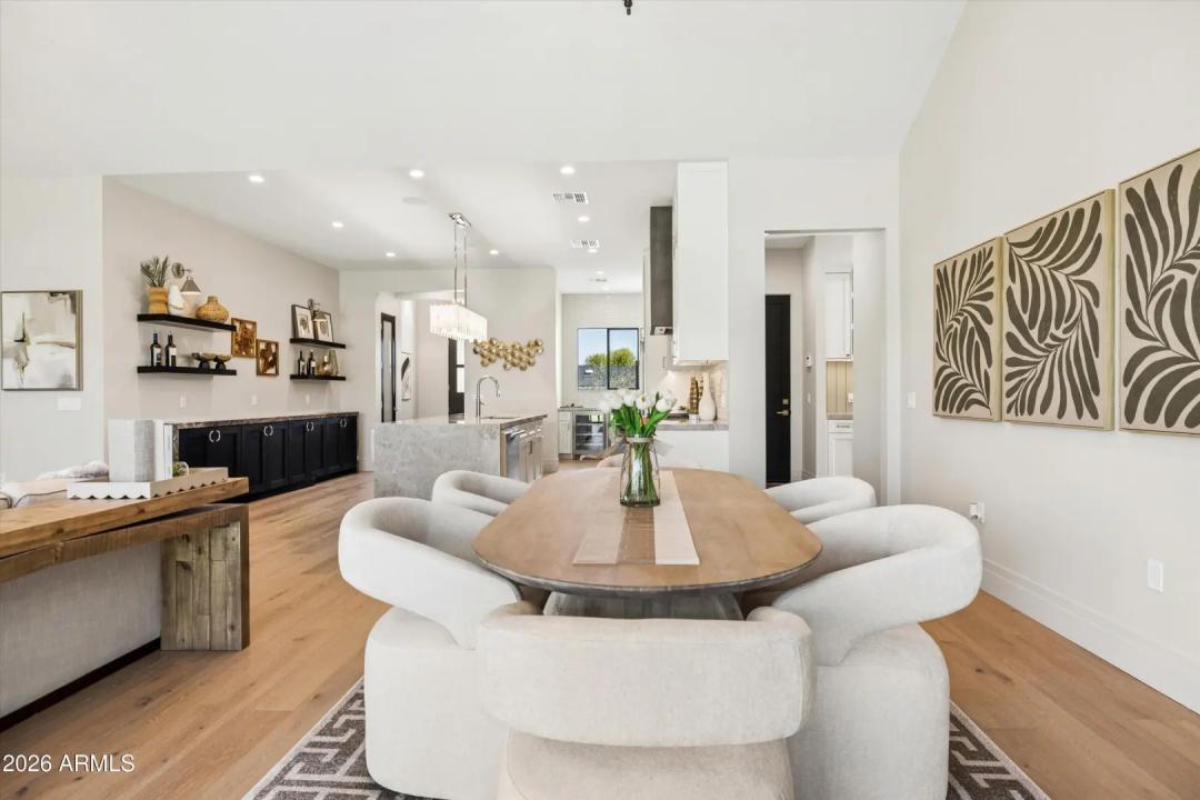 Real Estate Picture 32