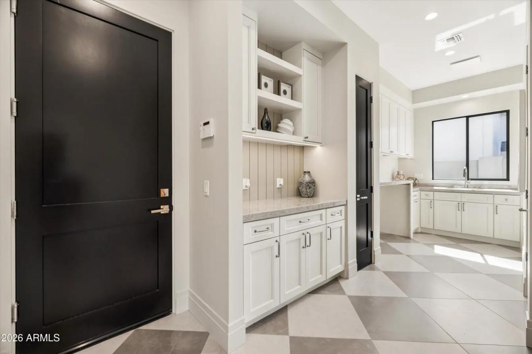 Real Estate Picture 36