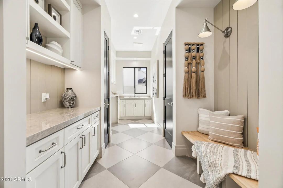 Real Estate Picture 37