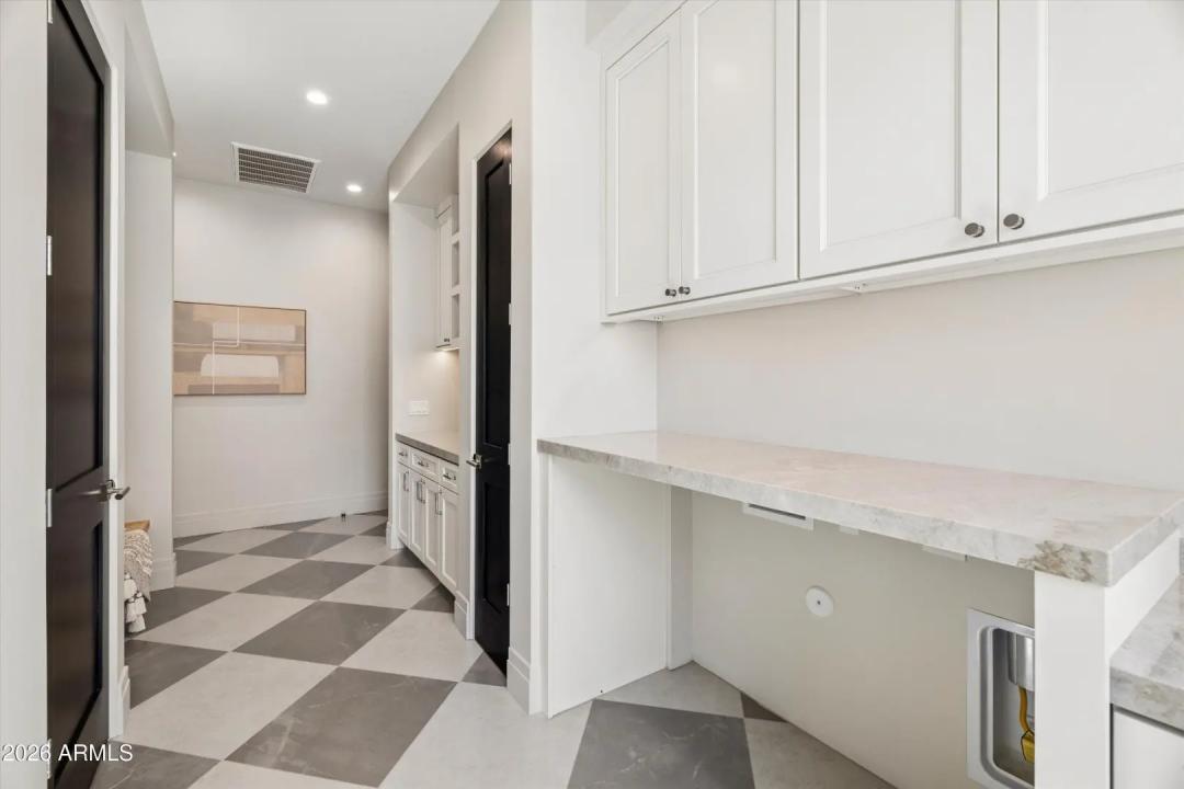 Real Estate Picture 40