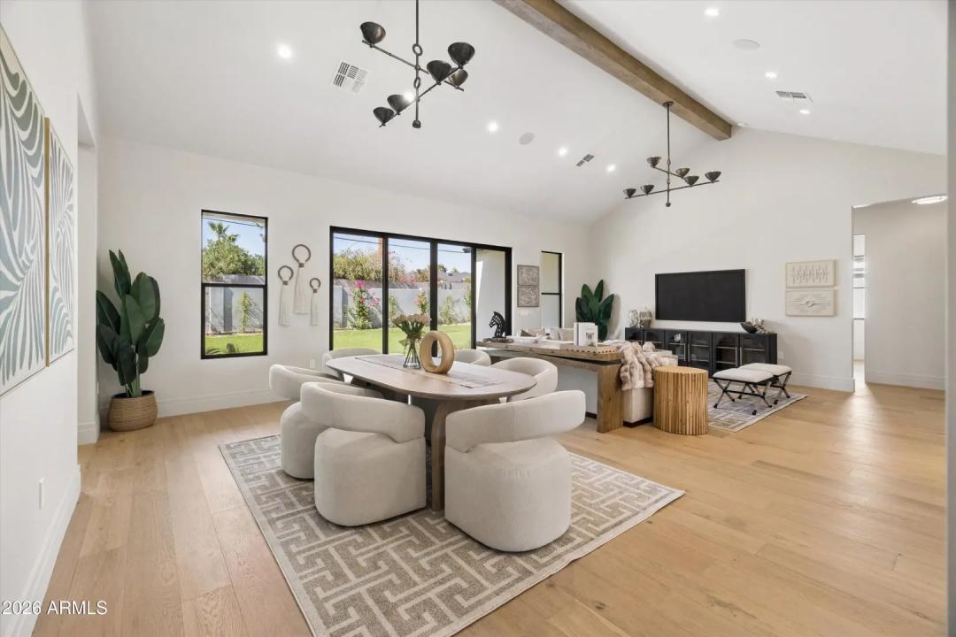 Real Estate Picture 42