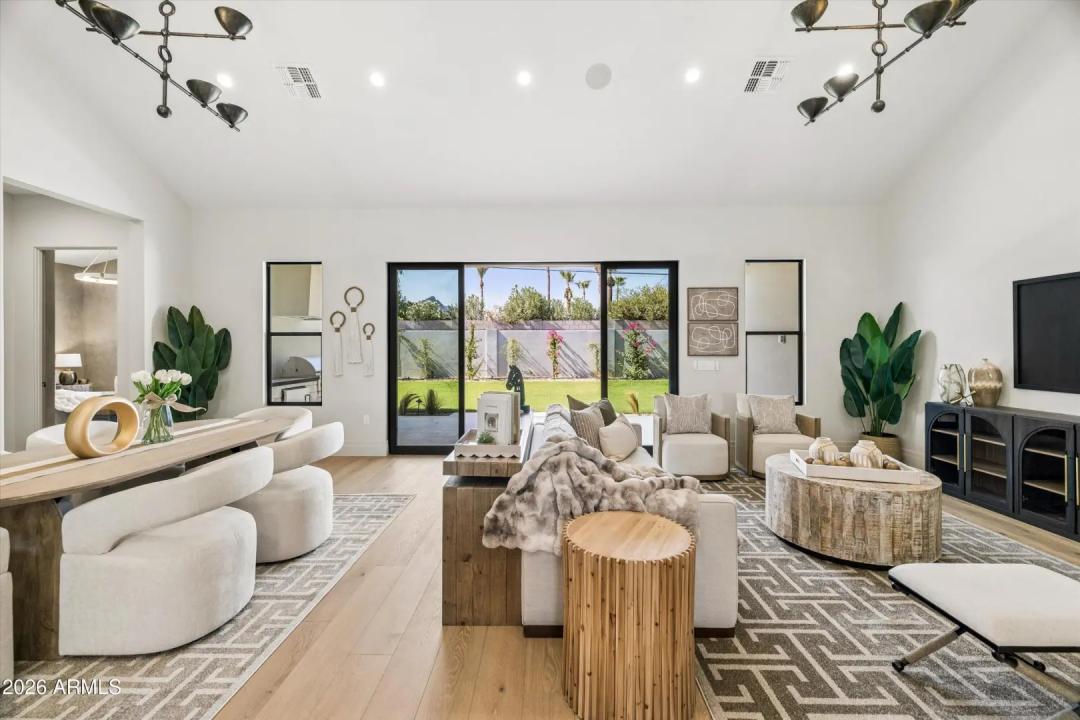 Real Estate Picture 44
