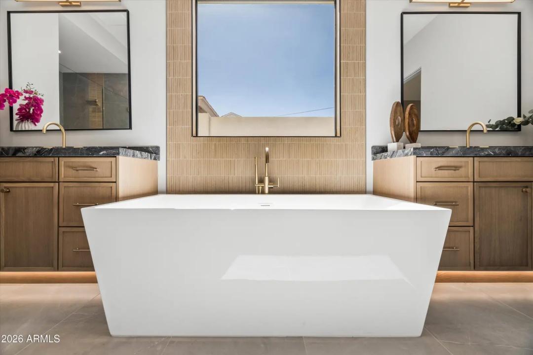 Real Estate Picture 53