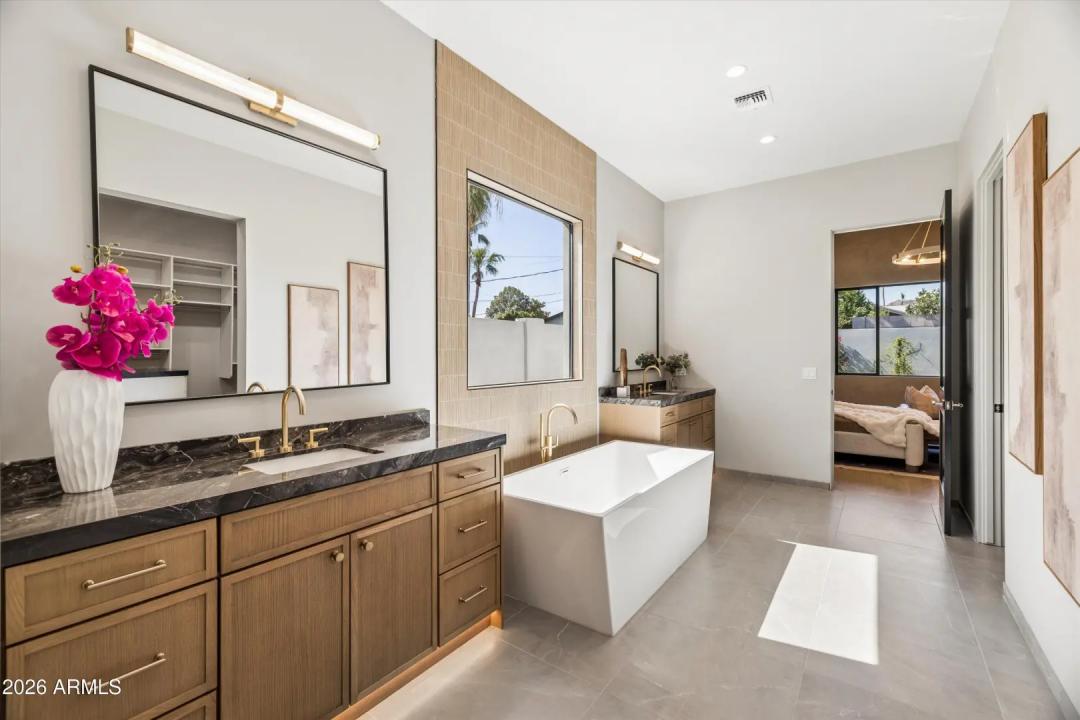 Real Estate Picture 54