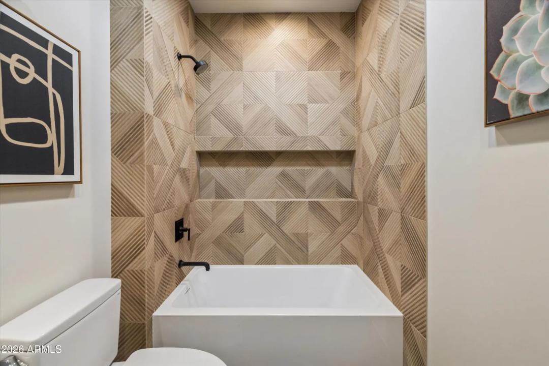 Real Estate Picture 70