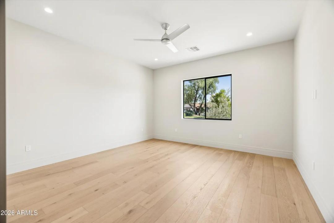 Real Estate Picture 80