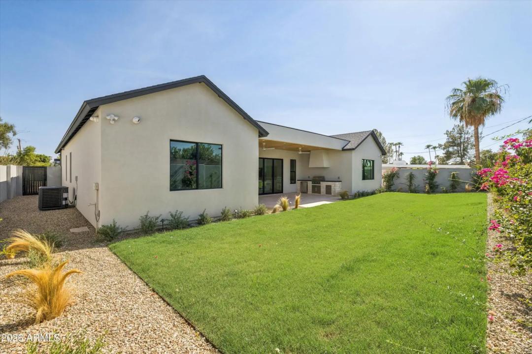 Real Estate Picture 96