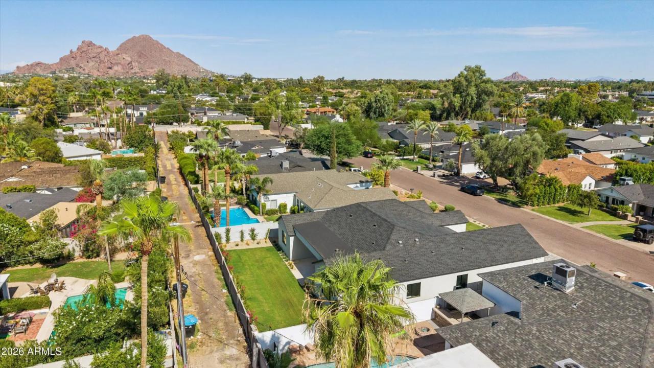 Real Estate Picture 103