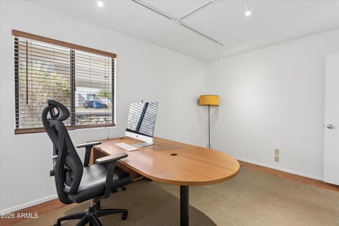 Real Estate Picture 32