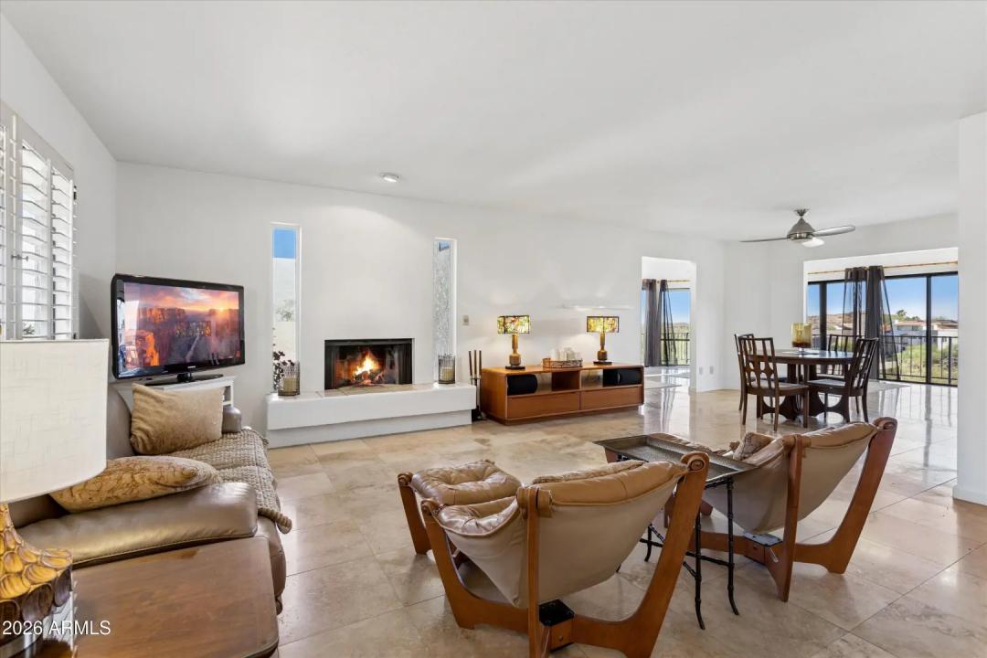 Real Estate Picture 9
