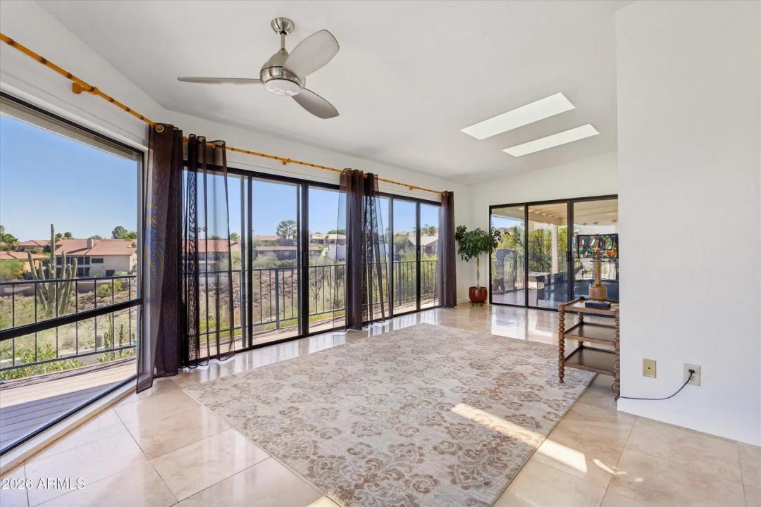 Real Estate Picture 22