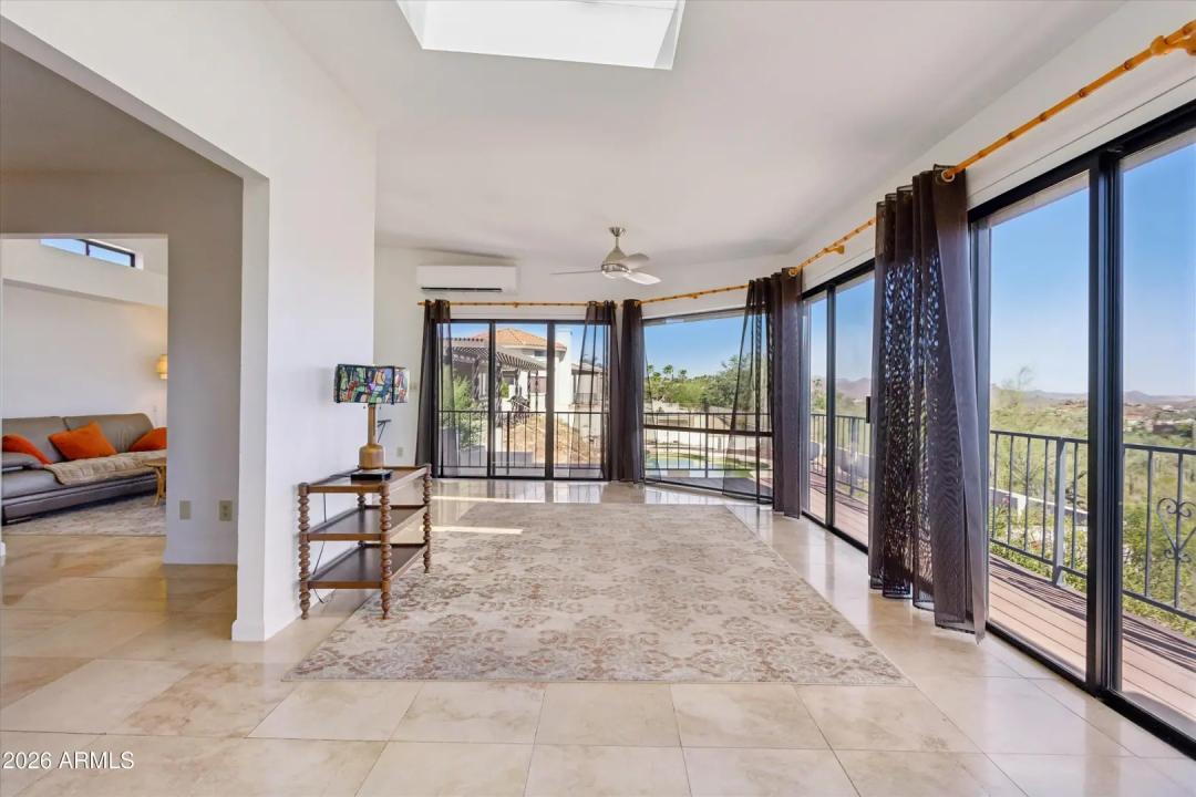 Real Estate Picture 24