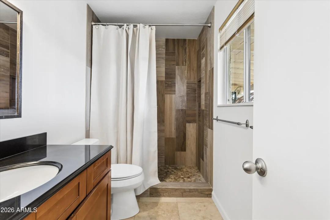 Real Estate Picture 30