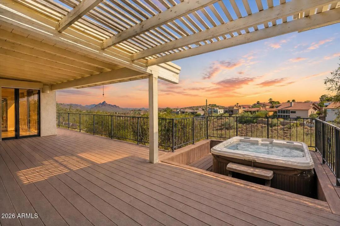 Real Estate Picture 3