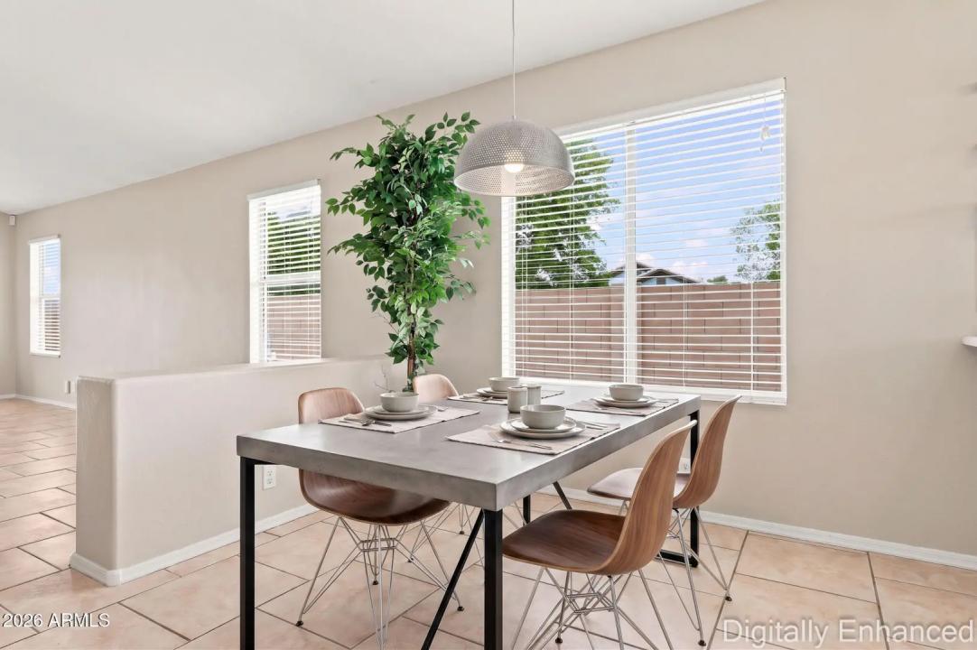 Real Estate Picture 10