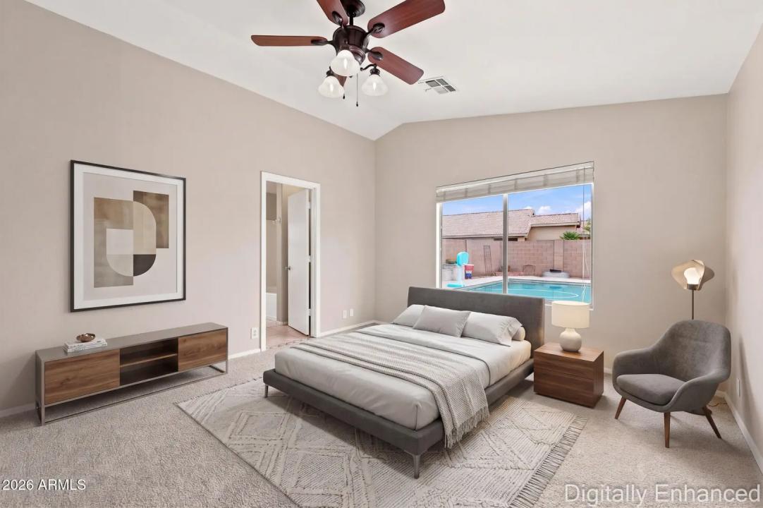Real Estate Picture 18