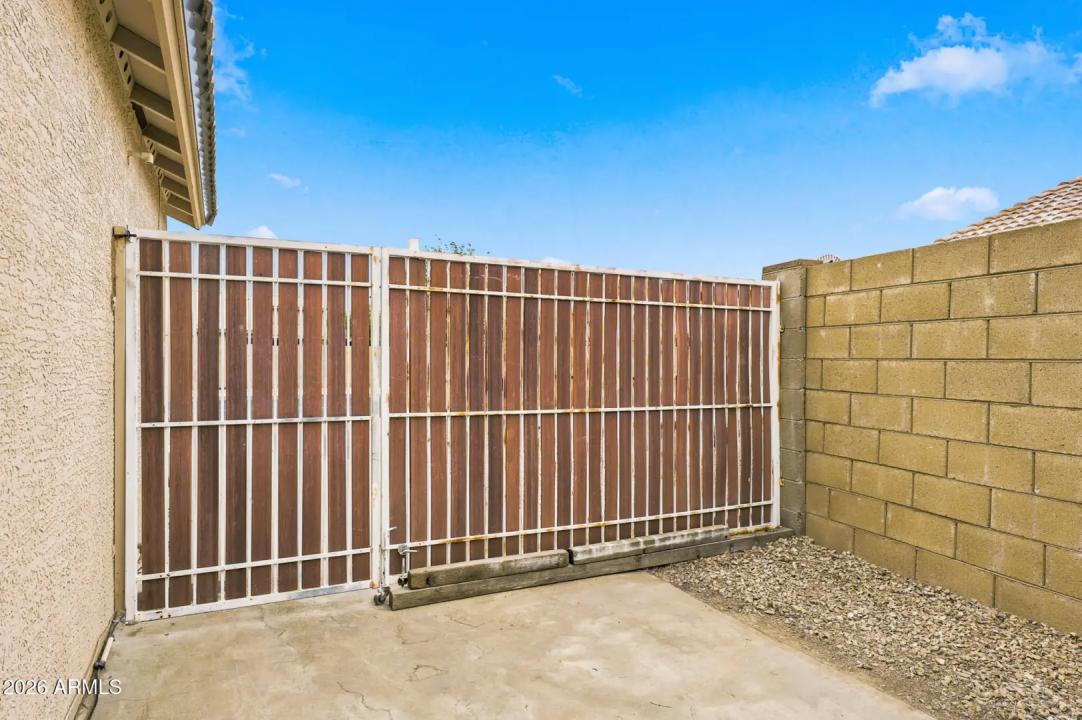 Real Estate Picture 42