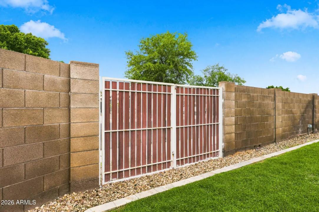 Real Estate Picture 39