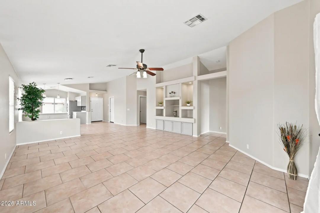 Real Estate Picture 16