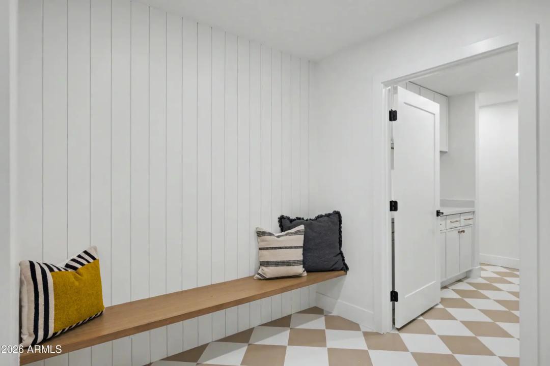 Real Estate Picture 25