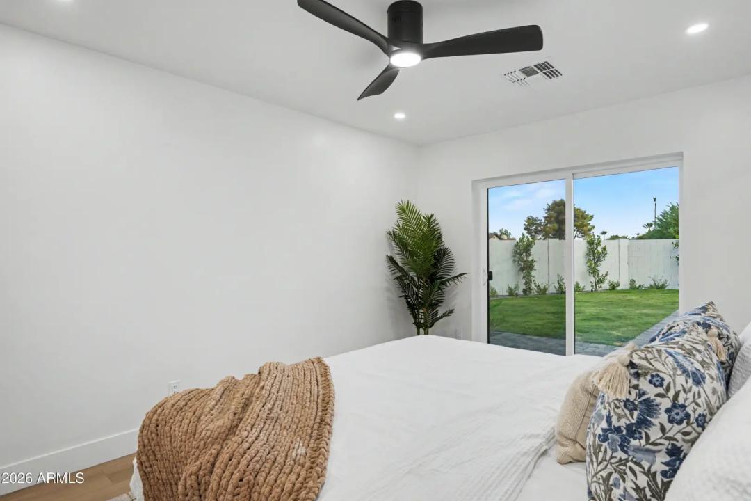Real Estate Picture 28