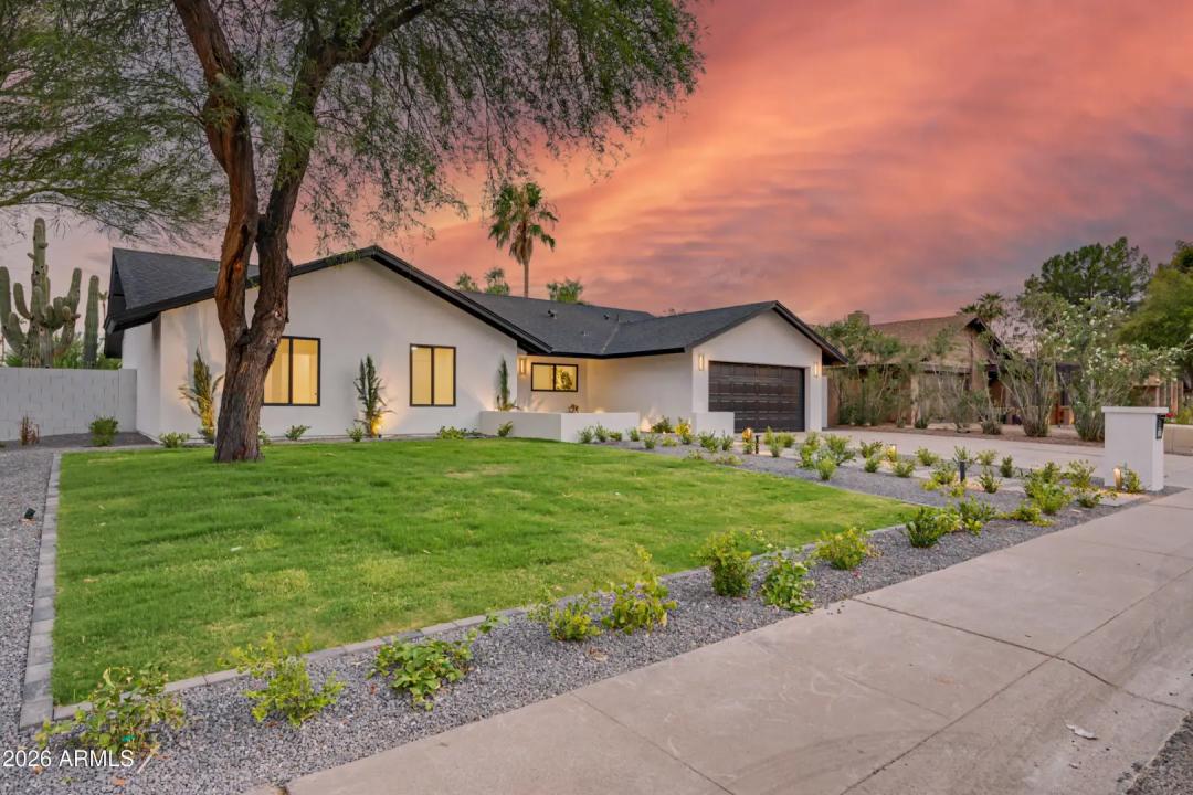 Real Estate Picture 3