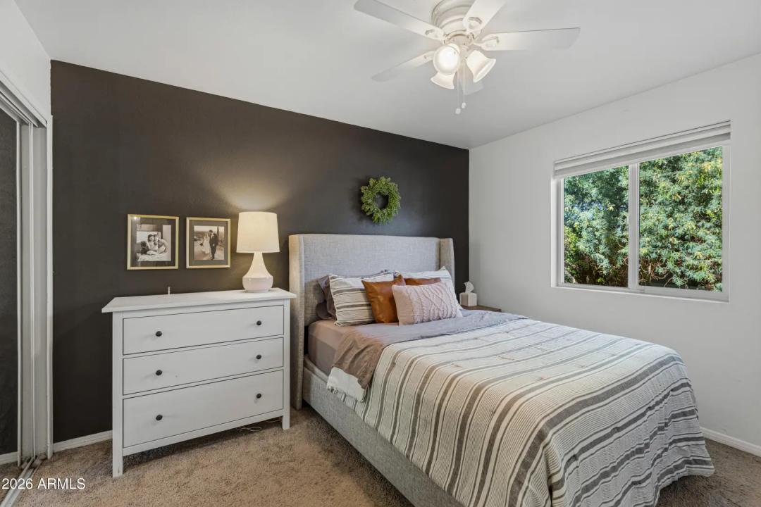 Real Estate Picture 8