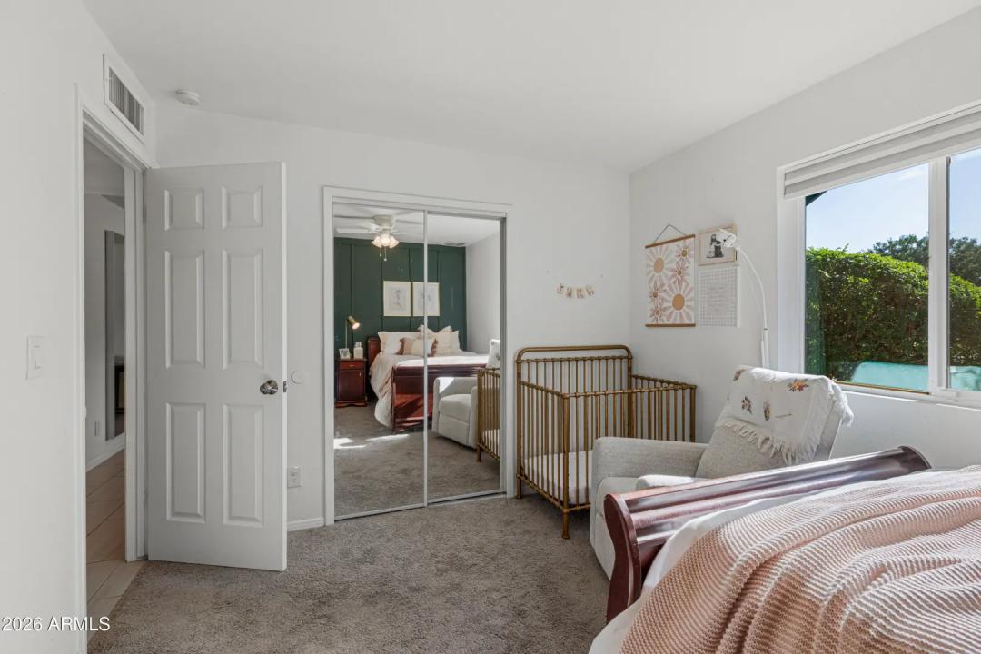 Real Estate Picture 11