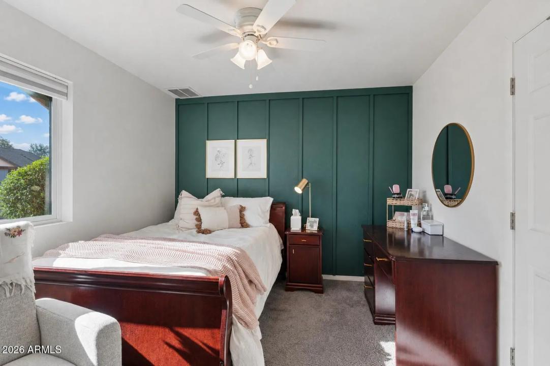 Real Estate Picture 10