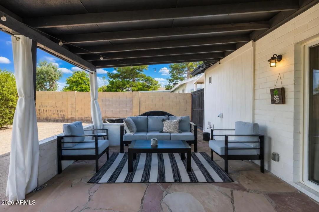 Real Estate Picture 16