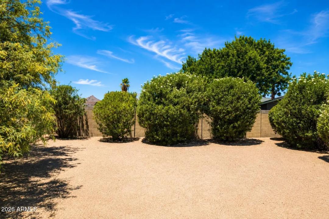 Real Estate Picture 15