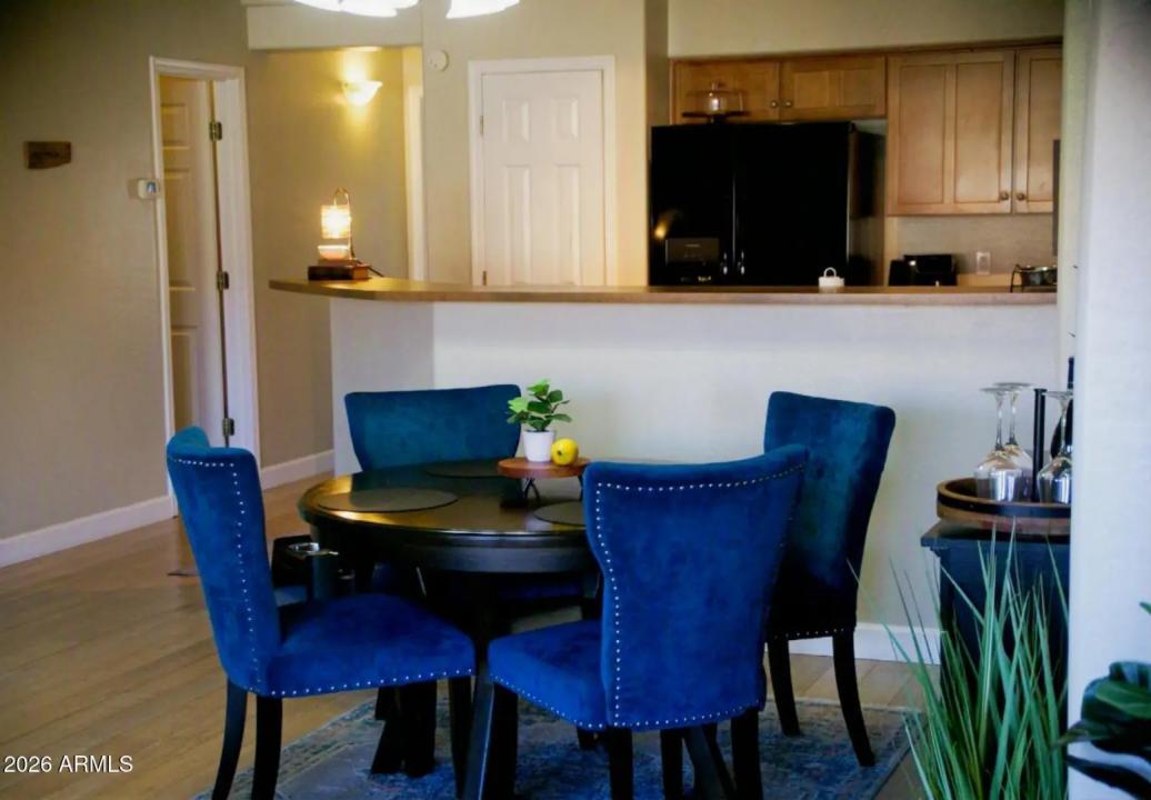 Real Estate Picture 11