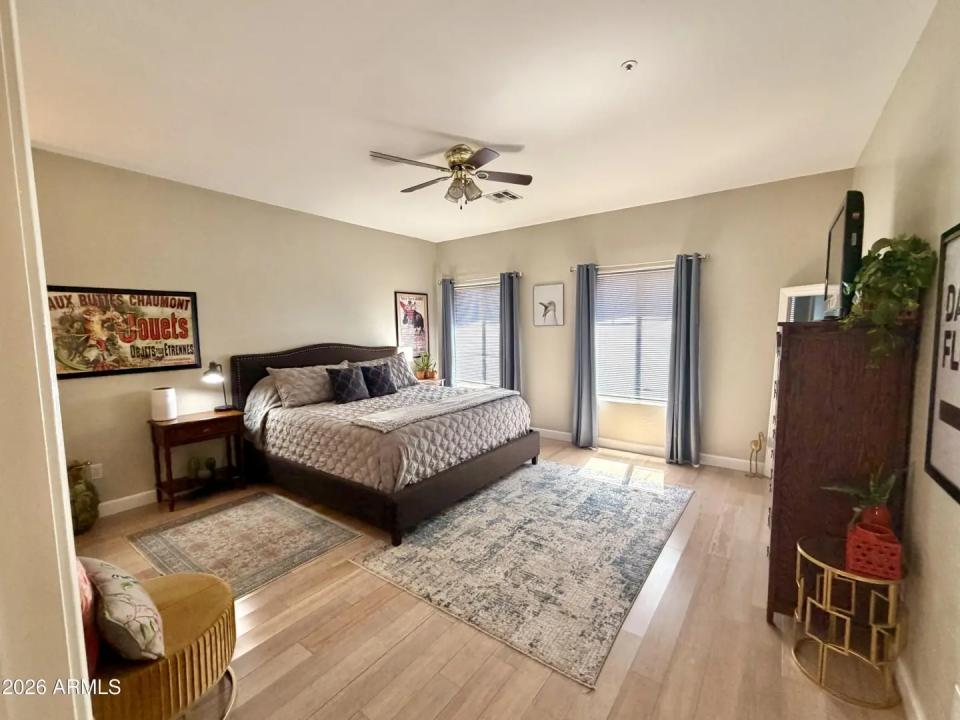 Real Estate Picture 14
