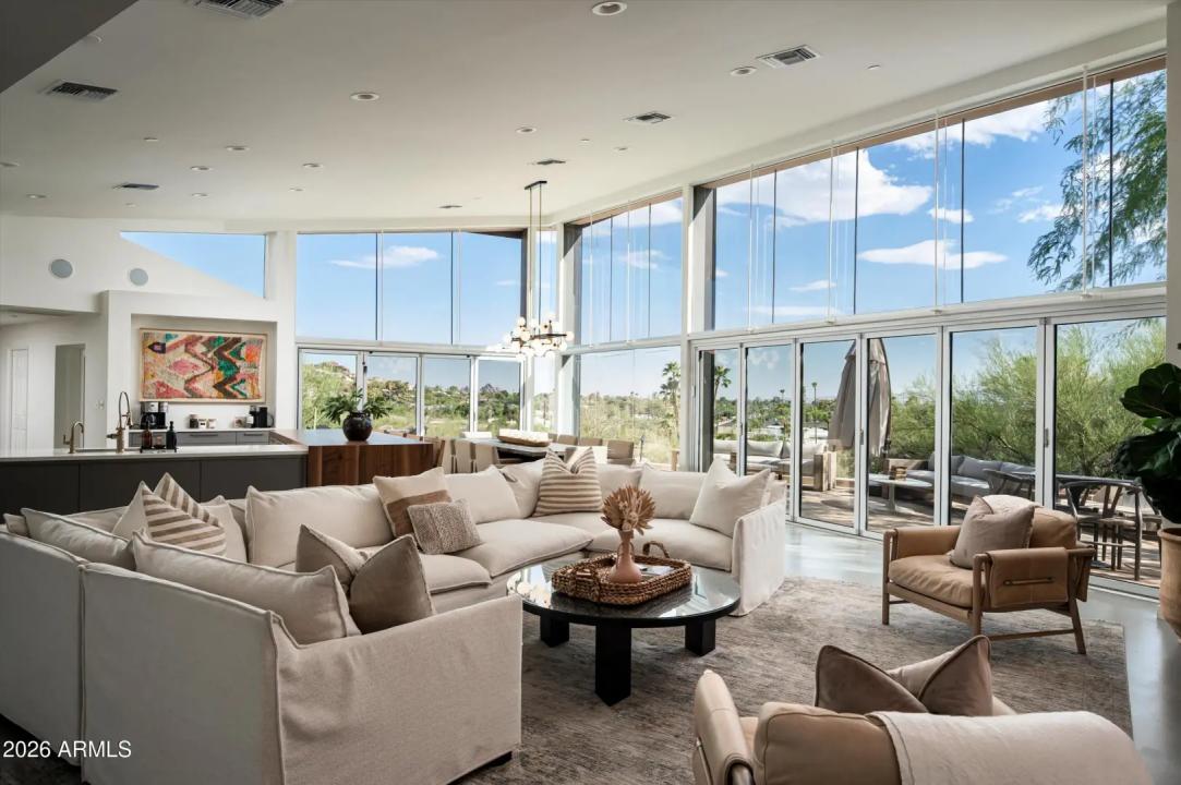 Real Estate Picture 3
