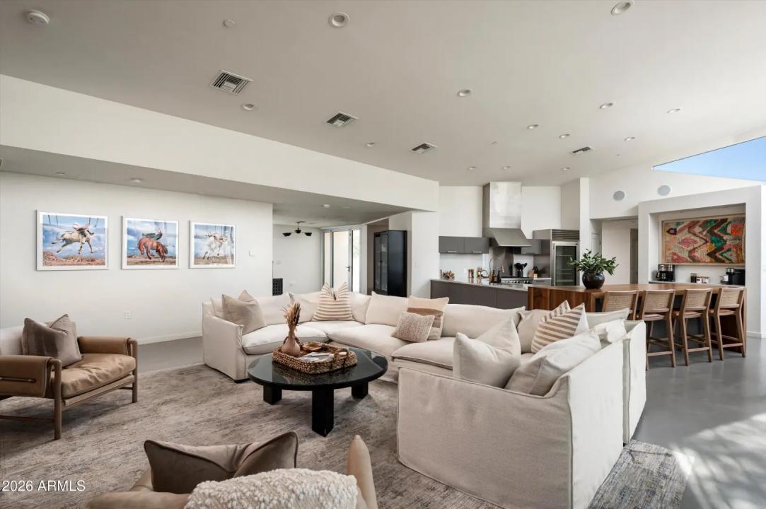 Real Estate Picture 6