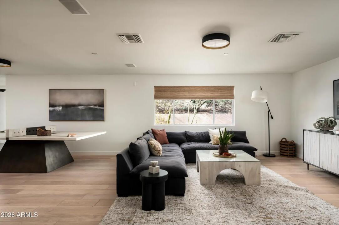 Real Estate Picture 15