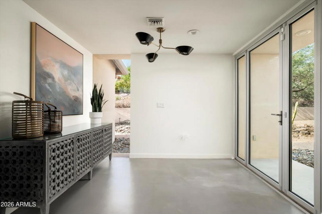 Real Estate Picture 17