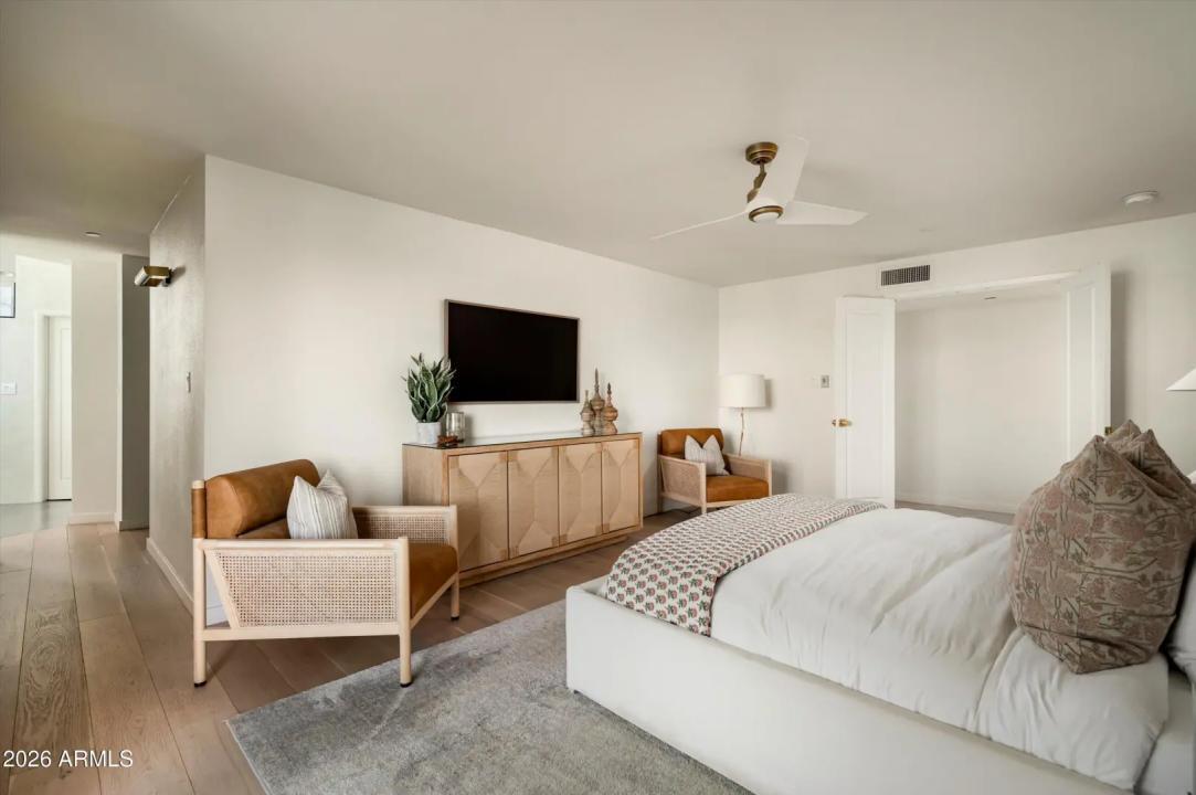 Real Estate Picture 19