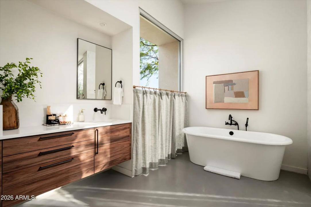 Real Estate Picture 21