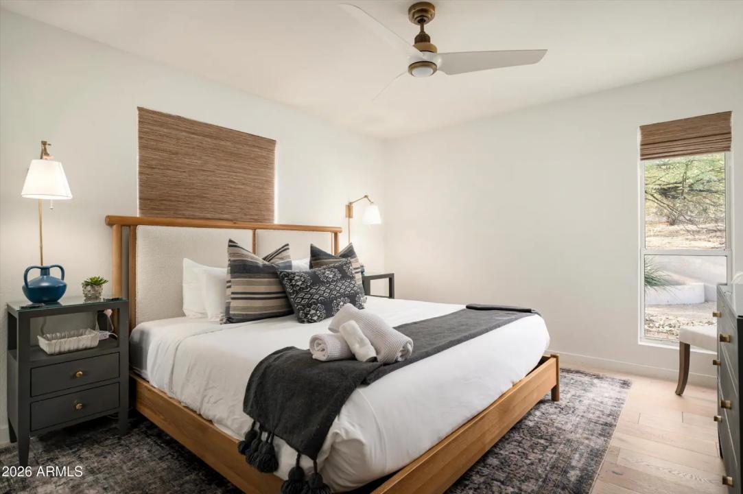 Real Estate Picture 23