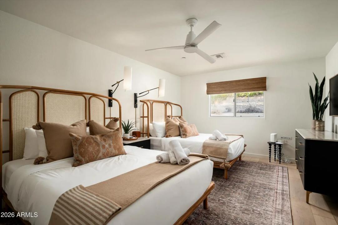 Real Estate Picture 26