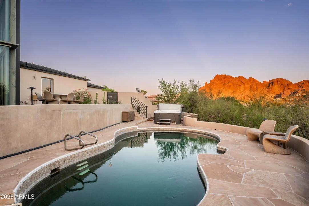Real Estate Picture 32