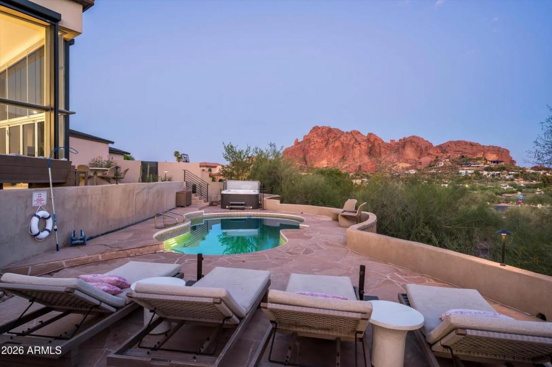 Real Estate Picture 33