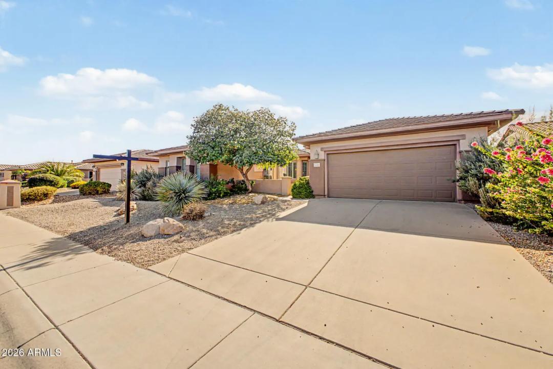 Real Estate Picture 3