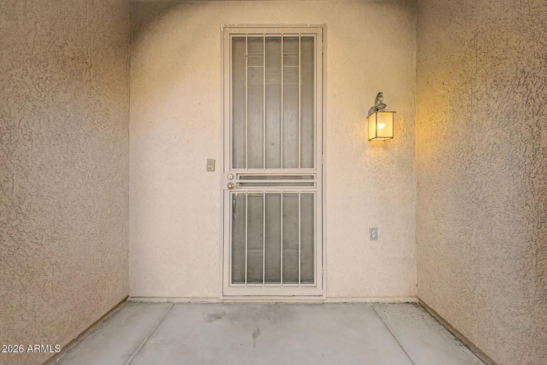 Real Estate Picture 4