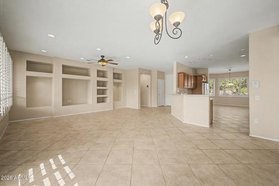 Real Estate Picture 7